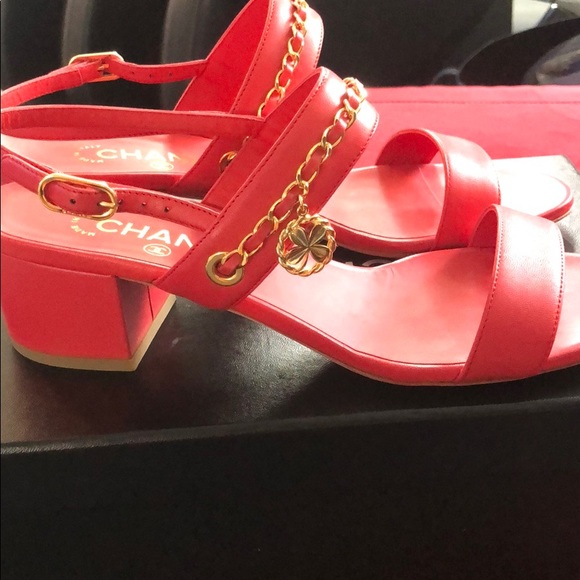 Chenel shoes - Picture 2 of 7